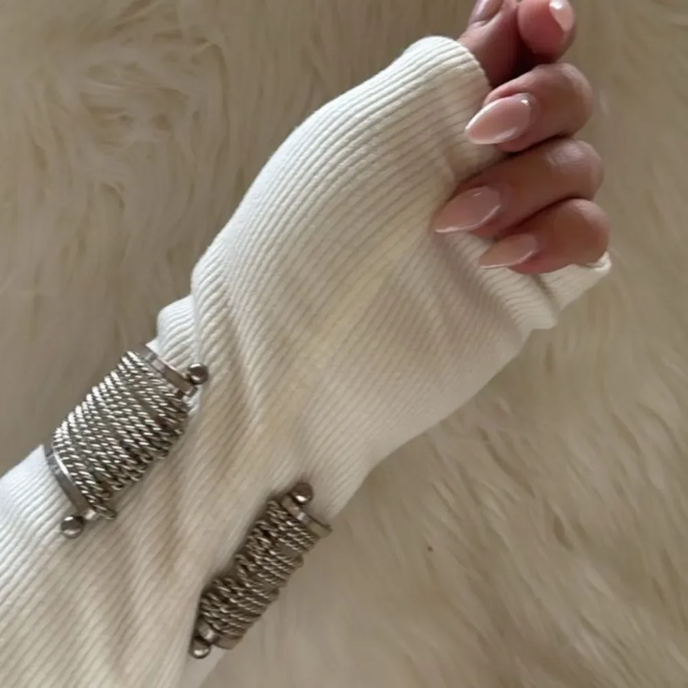Unique silver bangle